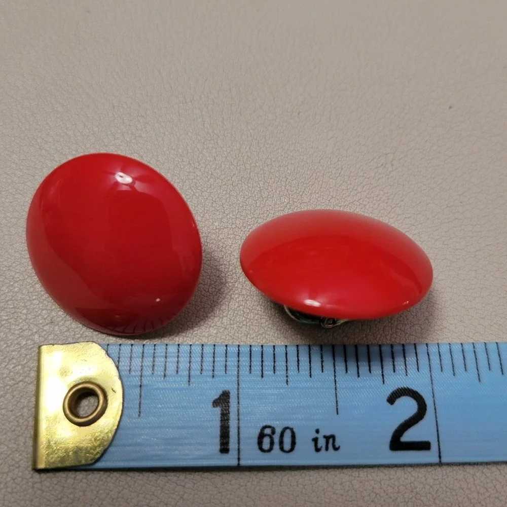 Vintage TRIFARI Signed Red & Gold Tone Round Button Like Clip On 1